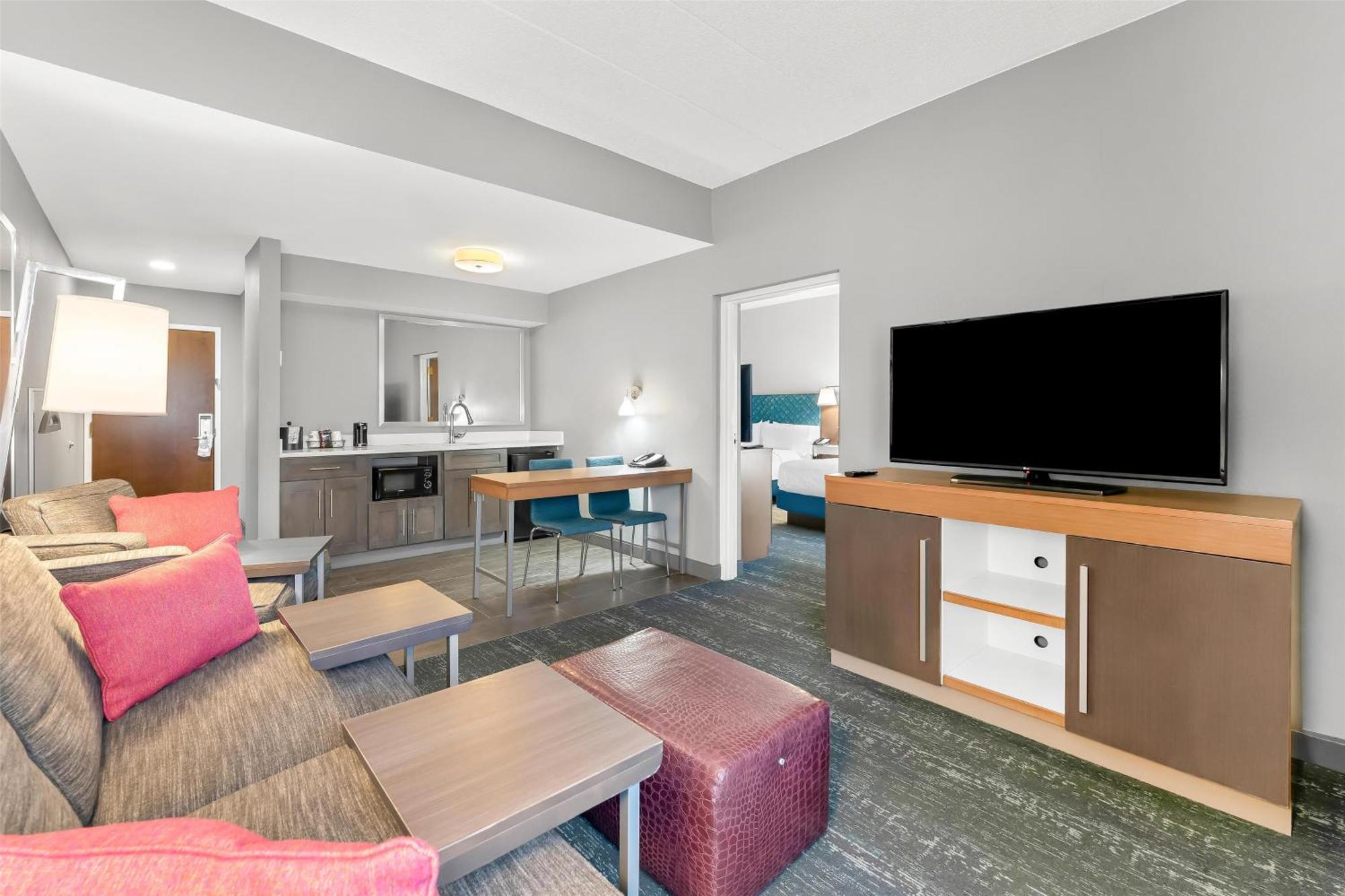 Hotel Hampton & Newtown
